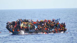 Migranti-naufragio-barcone-in-Libia-web